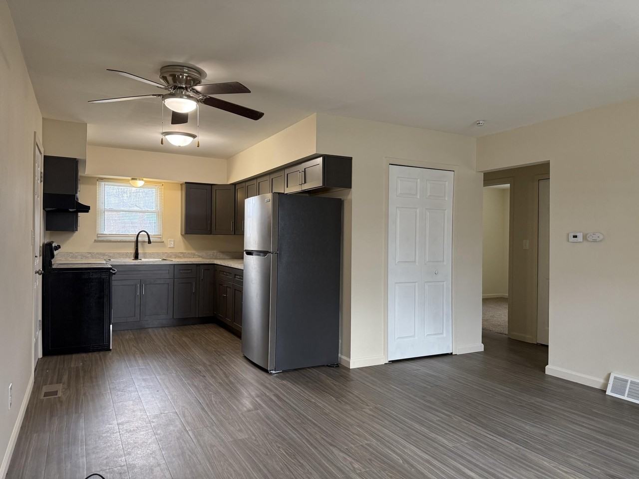 63 Maplecrest Dr - Photo 3 of 15