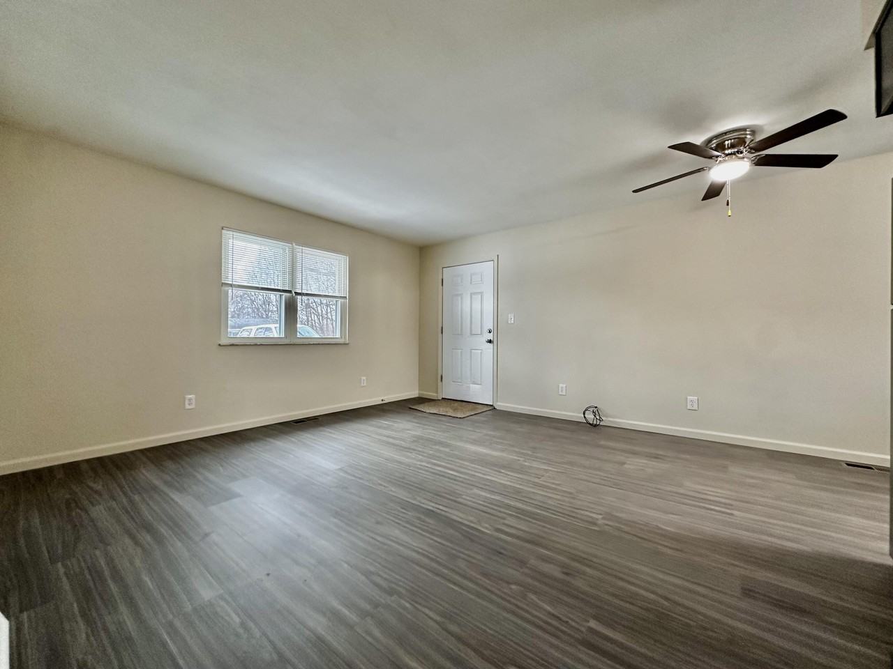 63 Maplecrest Dr - Photo 7 of 15