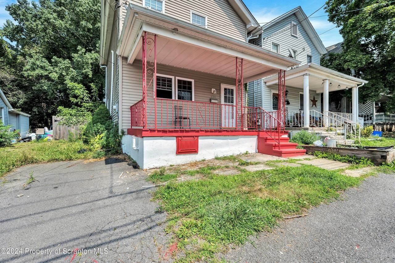 630 E Lackawanna St - Photo 2 of 19