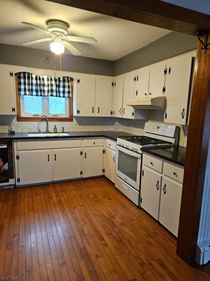 4 Mill St - Photo 5 of 15