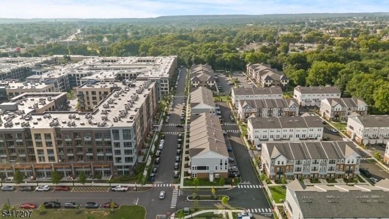 8 Jessica Ln #203 - Photo 6 of 39