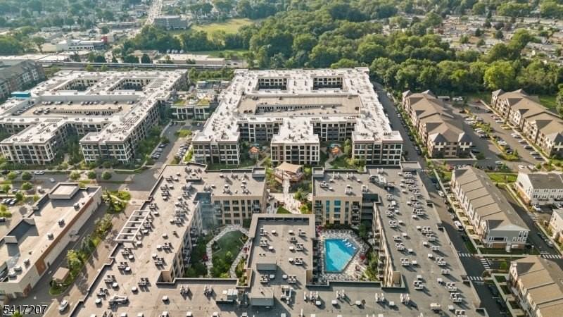 8 Jessica Ln #203 - Photo 7 of 39