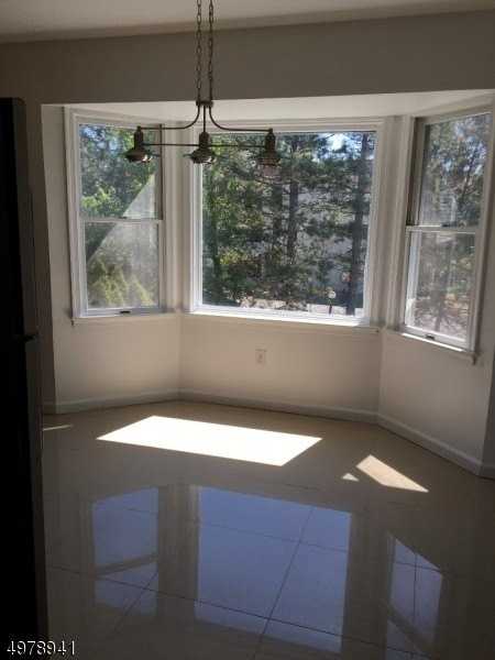 64 Renaissance Dr - Photo 5 of 14