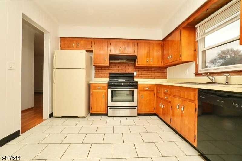 9 Davey St 2nd Fl - Photo 5 of 13