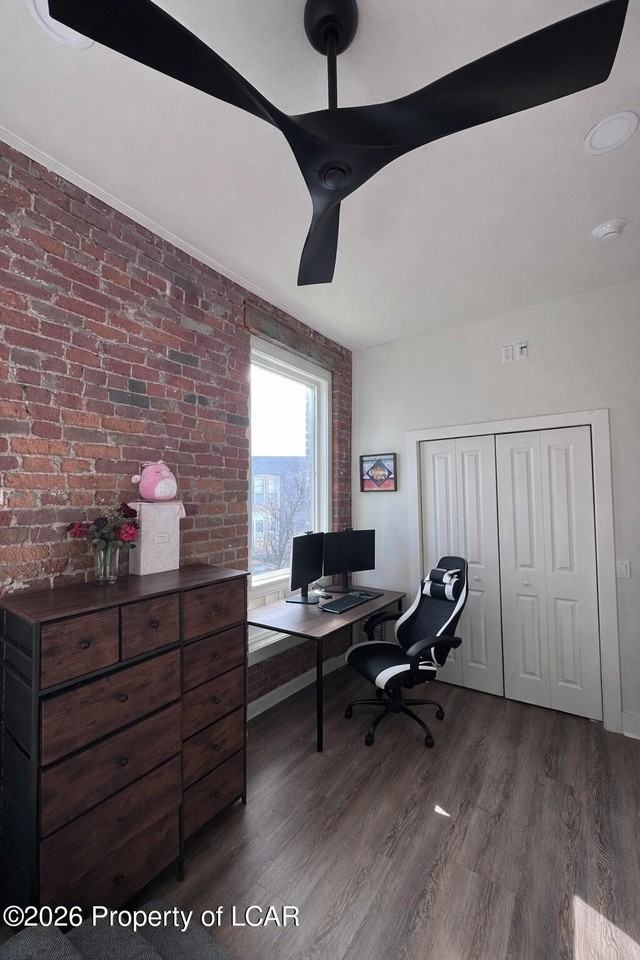 157 N Main St - Photo 7 of 11