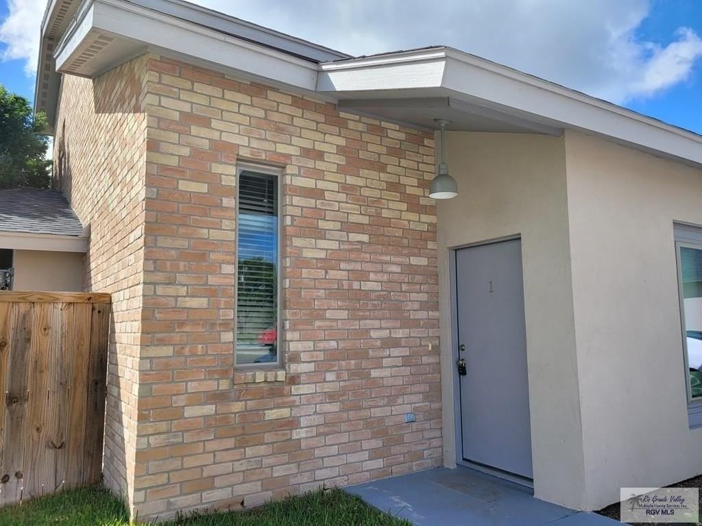 7701 Via Del Mar Cir Apt A1 - Photo 2 of 12