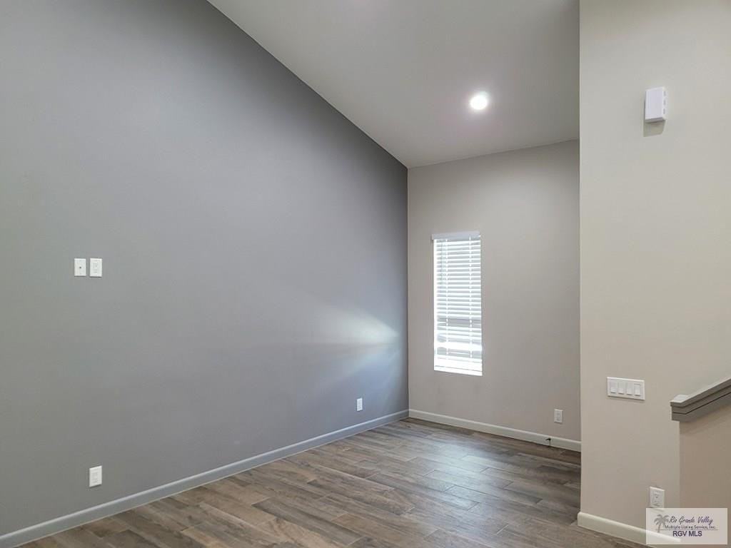 7701 Via Del Mar Cir Apt A1 - Photo 5 of 12