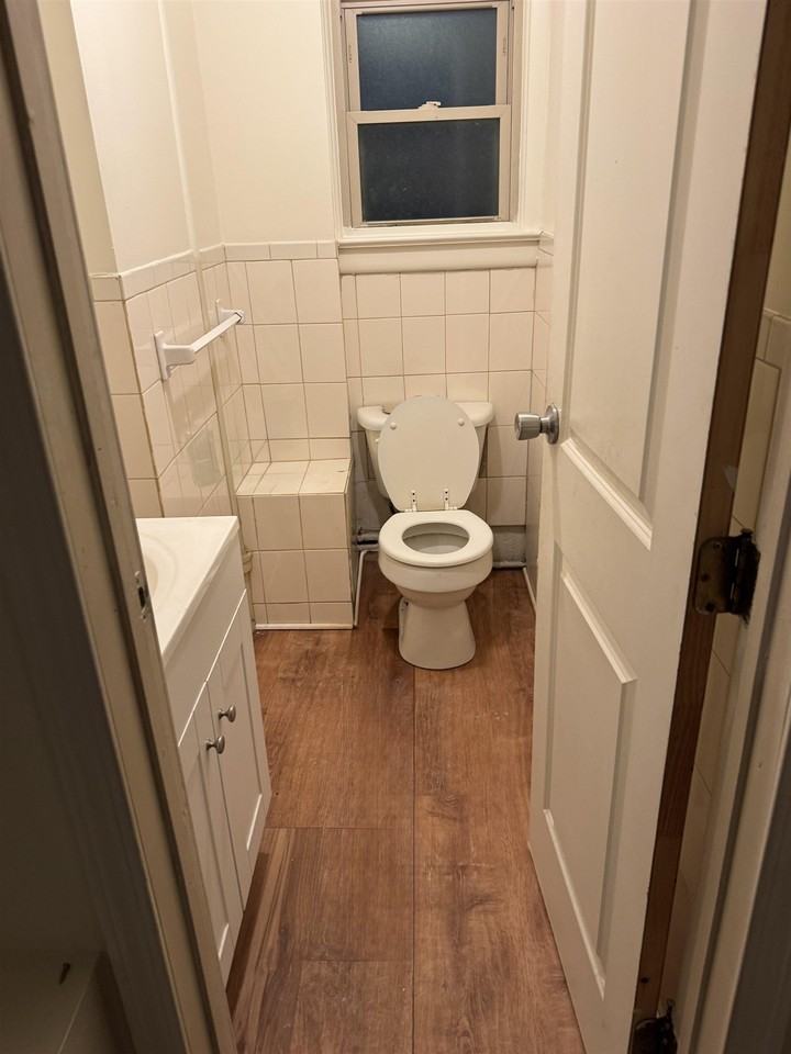 330 Sip Ave #1 - Photo 3 of 7