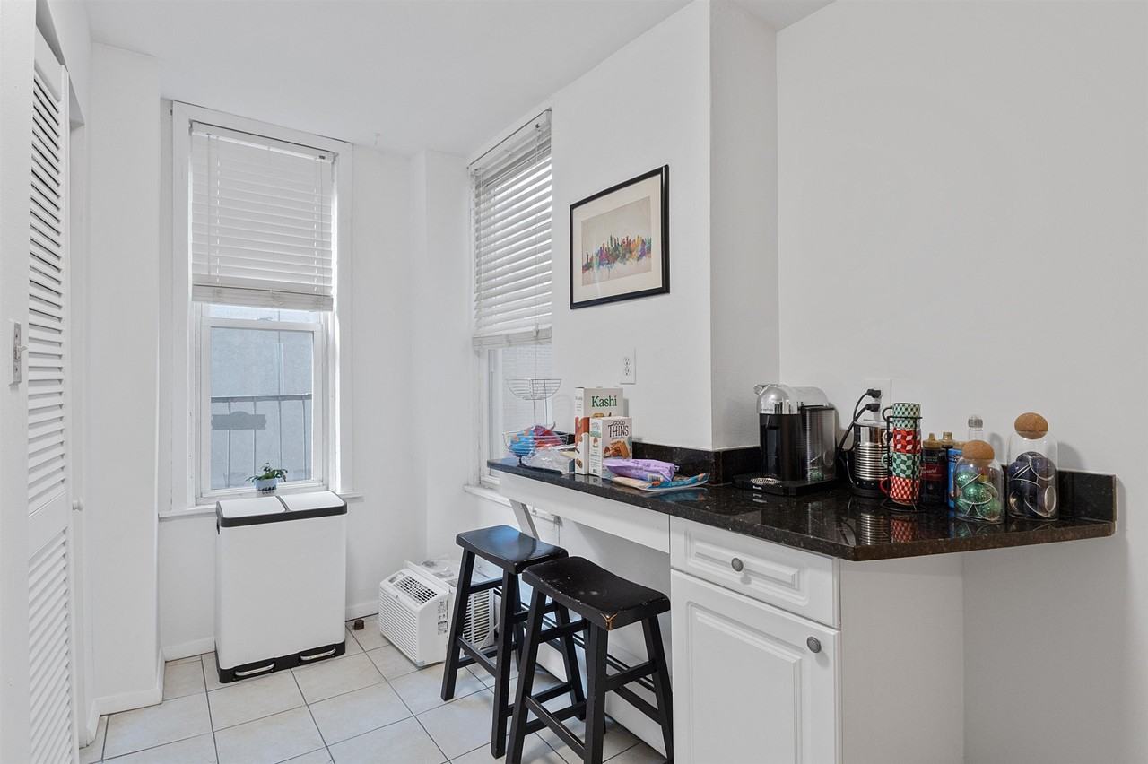 1038 Willow Ave #2 - Photo 5 of 12