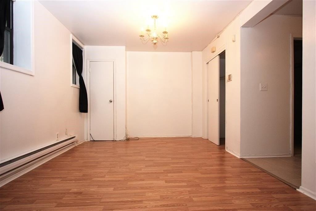 228 Christopher Columbus Dr #G - Photo 4 of 8