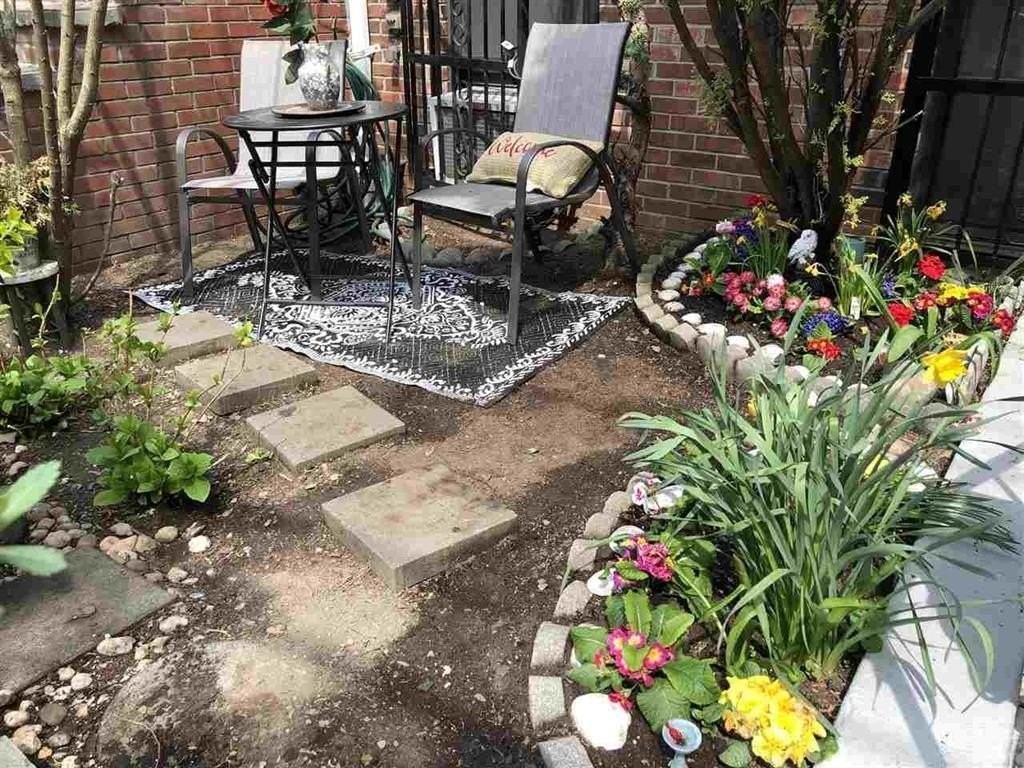 228 Christopher Columbus Dr #G - Photo 7 of 8