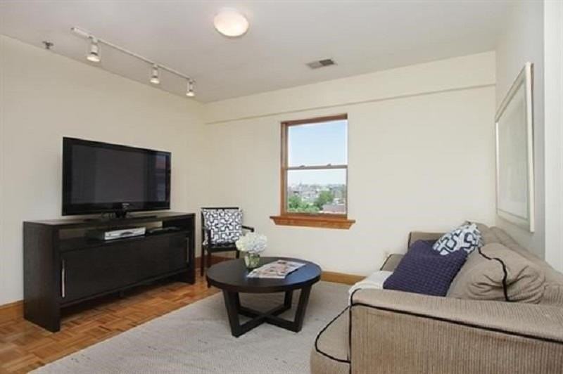 84 Bloomfield St #17 - Photo 2 of 7