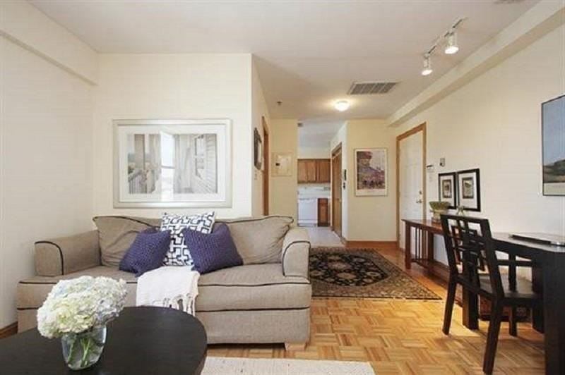 84 Bloomfield St #17 - Photo 3 of 7