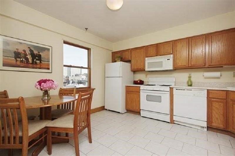 84 Bloomfield St #17 - Photo 4 of 7