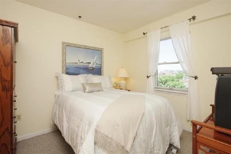 84 Bloomfield St #17 - Photo 5 of 7