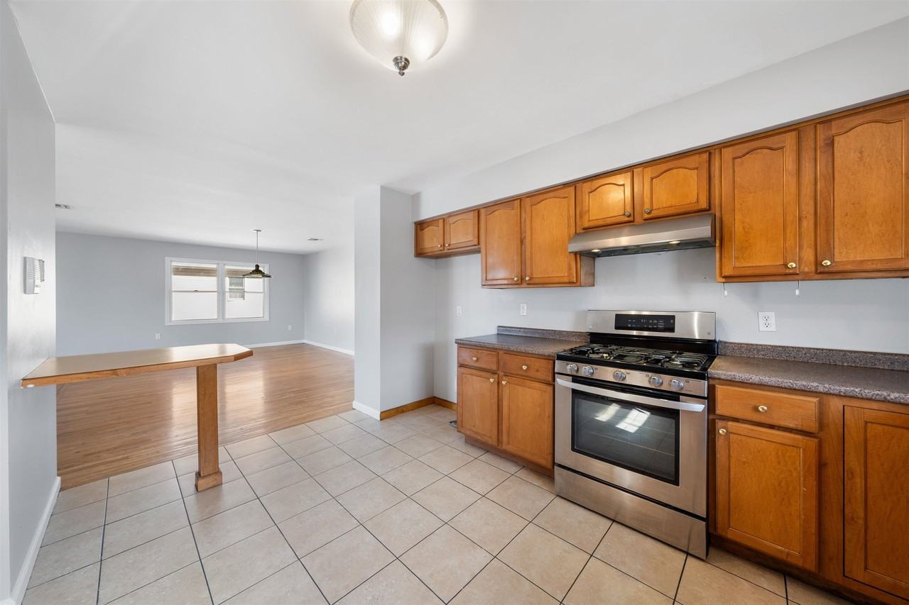 196 Sanford Ave #2 - Photo 5 of 18