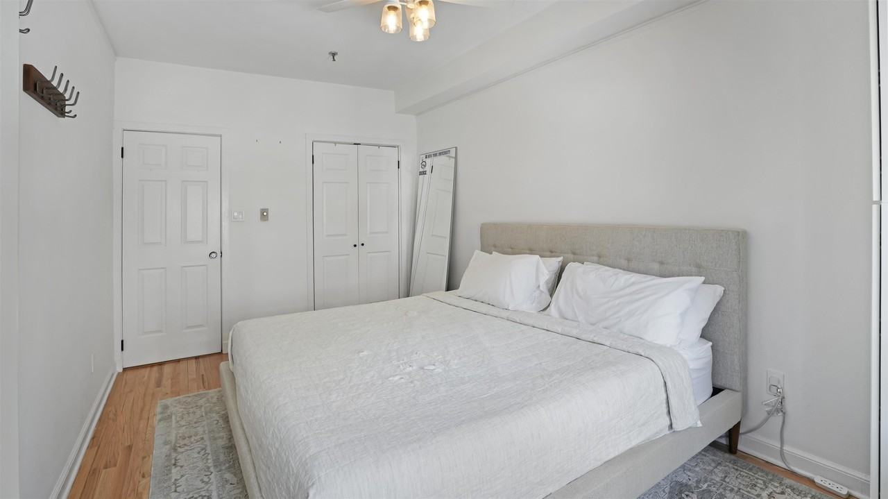 228 Monroe St #1N - Photo 4 of 13