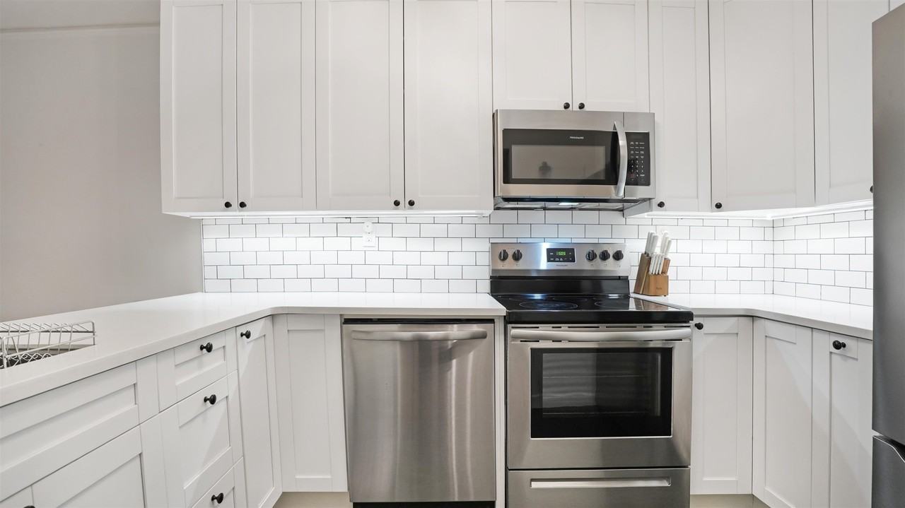 228 Monroe St #1N - Photo 6 of 13