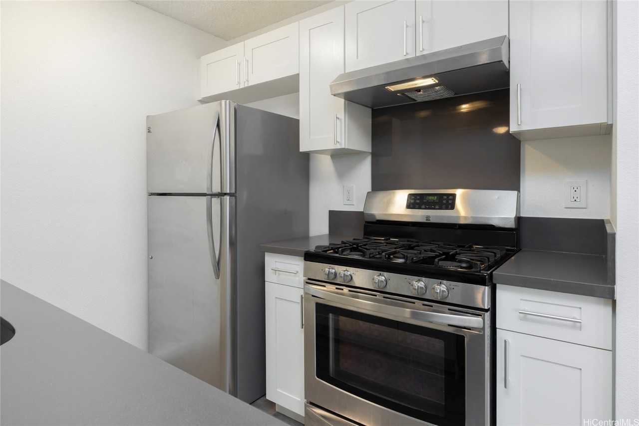 91-234 Hanapouli Cir Apt 28f - Photo 3 of 17