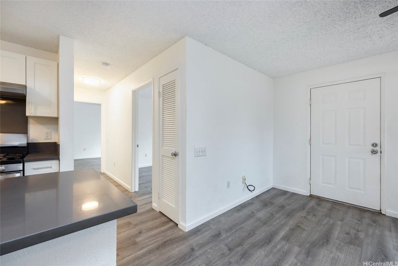 91-234 Hanapouli Cir Apt 28f - Photo 6 of 17