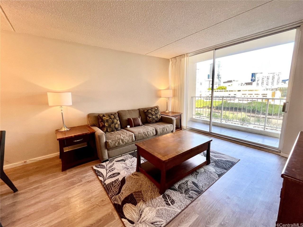 400 Hobron Ln #1012 - Photo 3 of 17