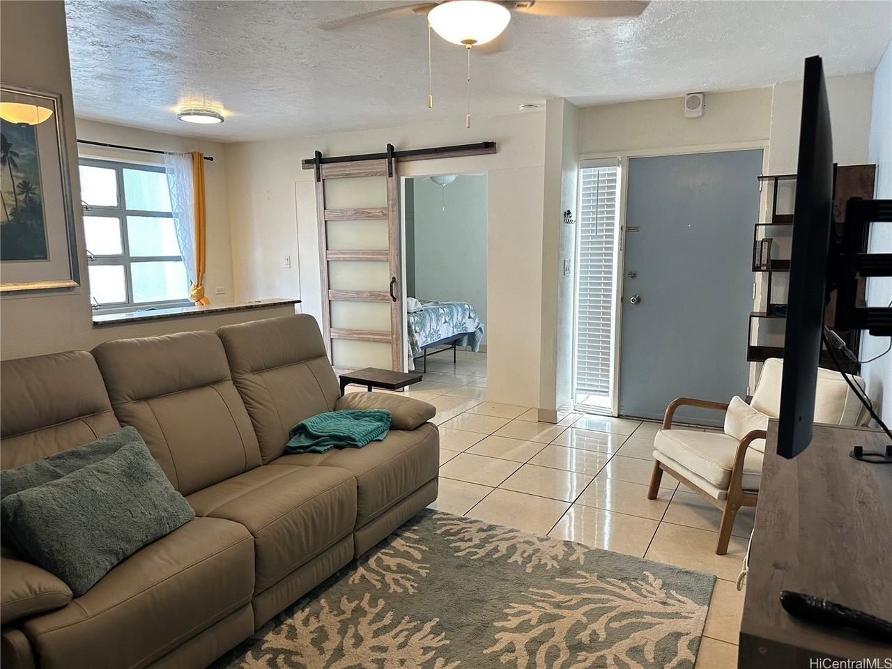 2211 Ala Wai Blvd Apt B802 - Photo 3 of 17