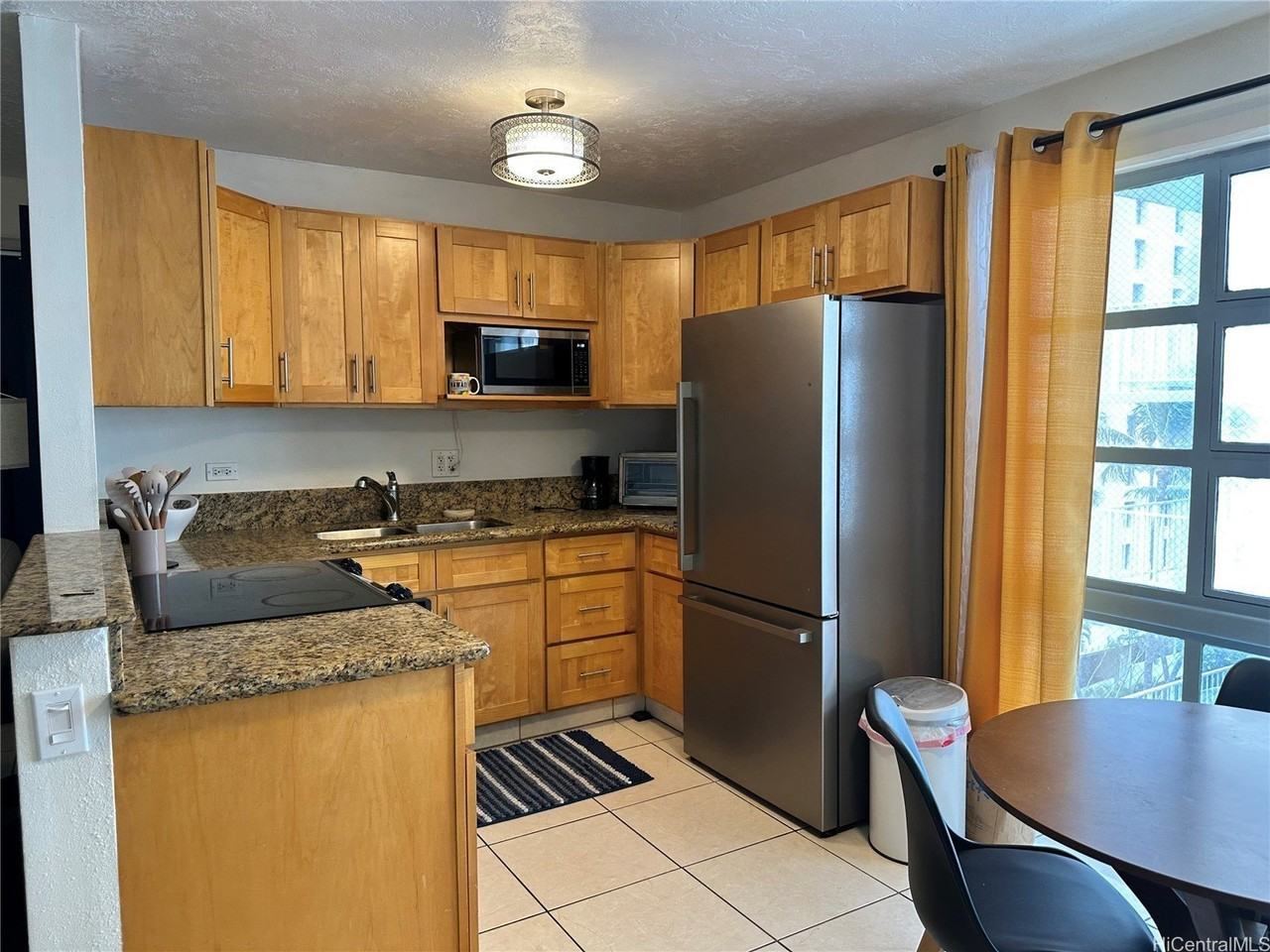 2211 Ala Wai Blvd Apt B802 - Photo 5 of 17