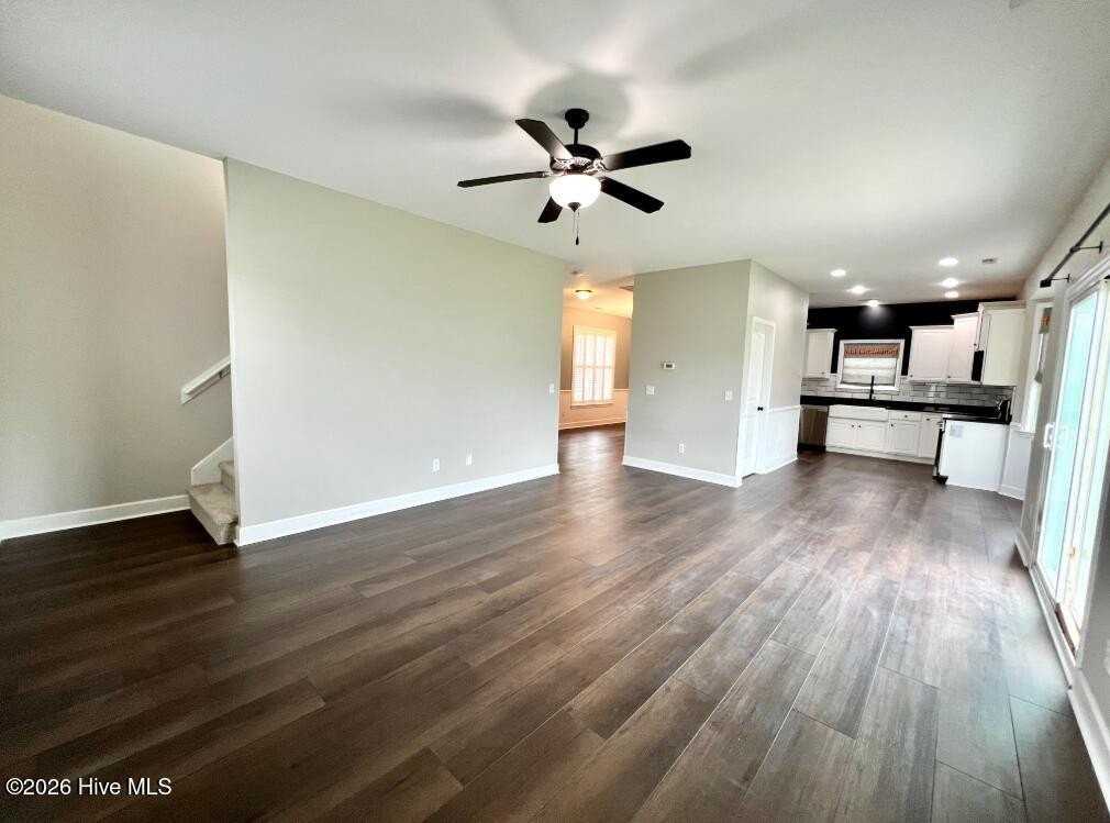 206 Preswick Dr - Photo 3 of 16