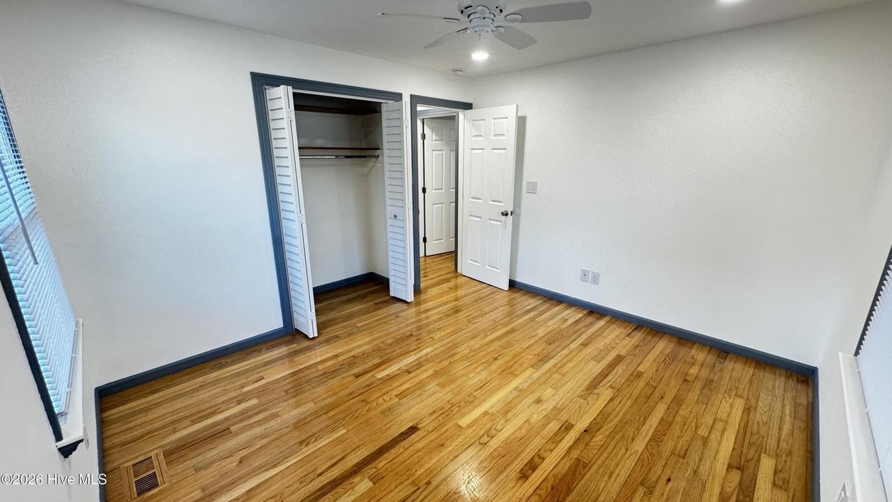 1021 Shirley Dr - Photo 6 of 10