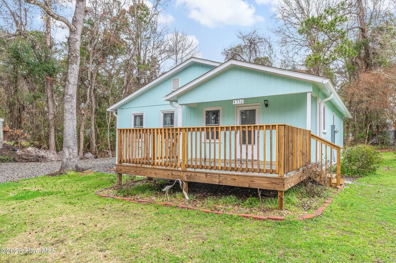 4356 Jim St Sw - Photo 3 of 32