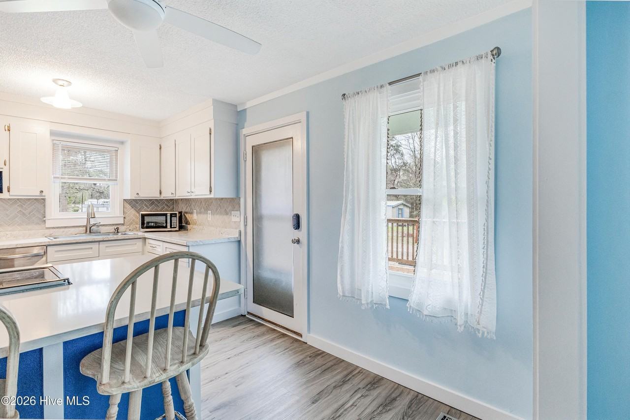 4356 Jim St Sw - Photo 5 of 32