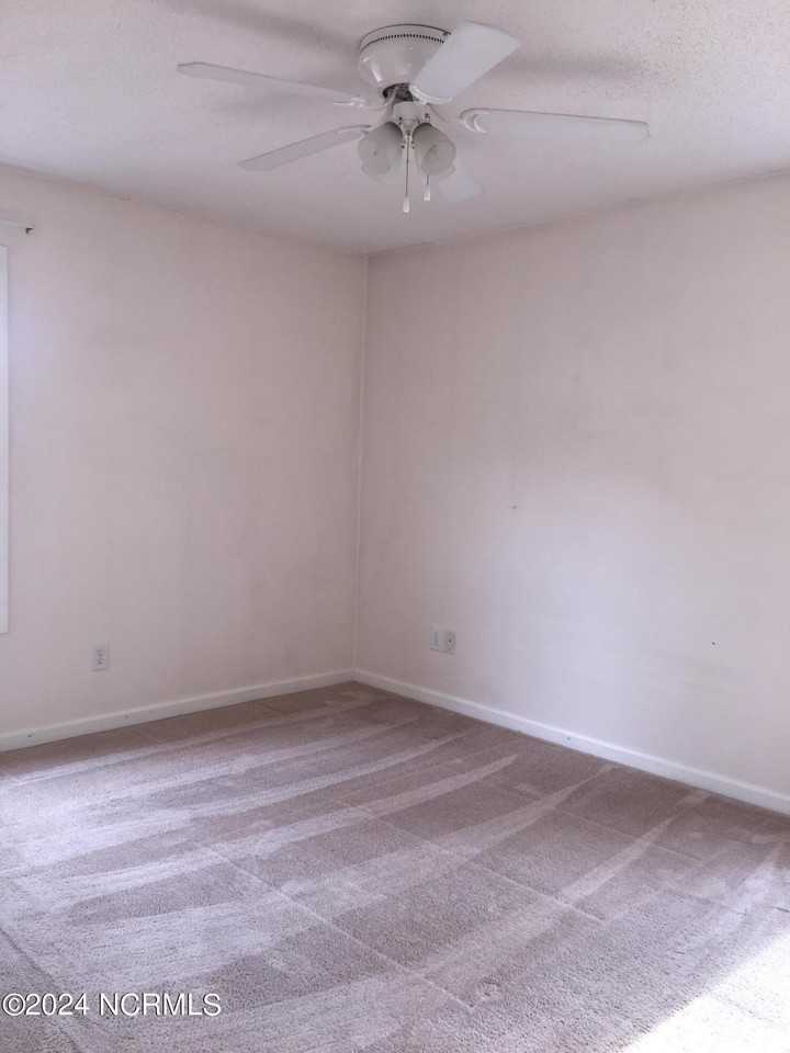 210 Pecan Grove Dr - Photo 7 of 17