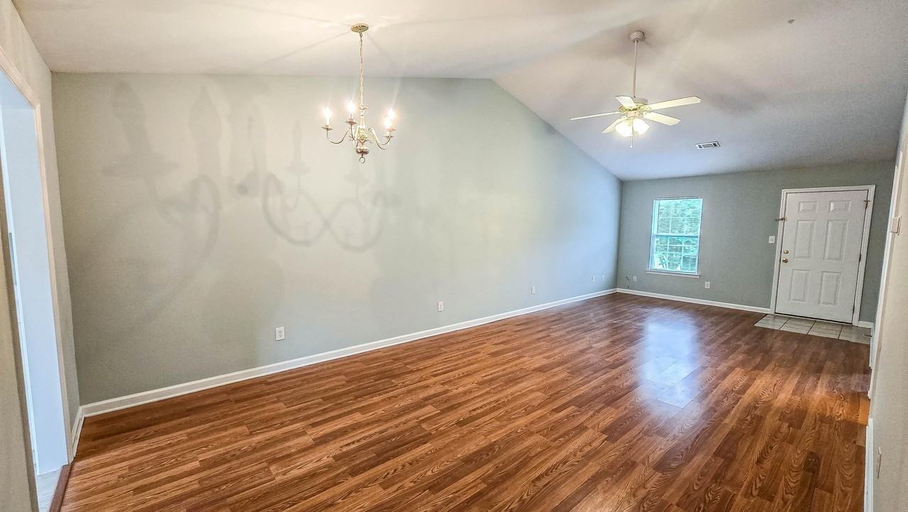 726 Creekside Dr - Photo 7 of 36