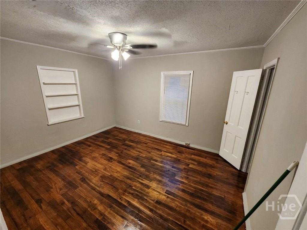 109 Hibiscus Ave - Photo 2 of 12