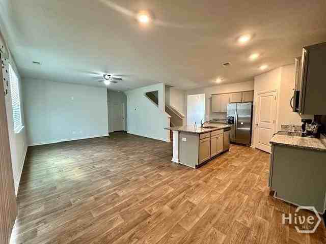 426 Hogan Dr - Photo 4 of 21