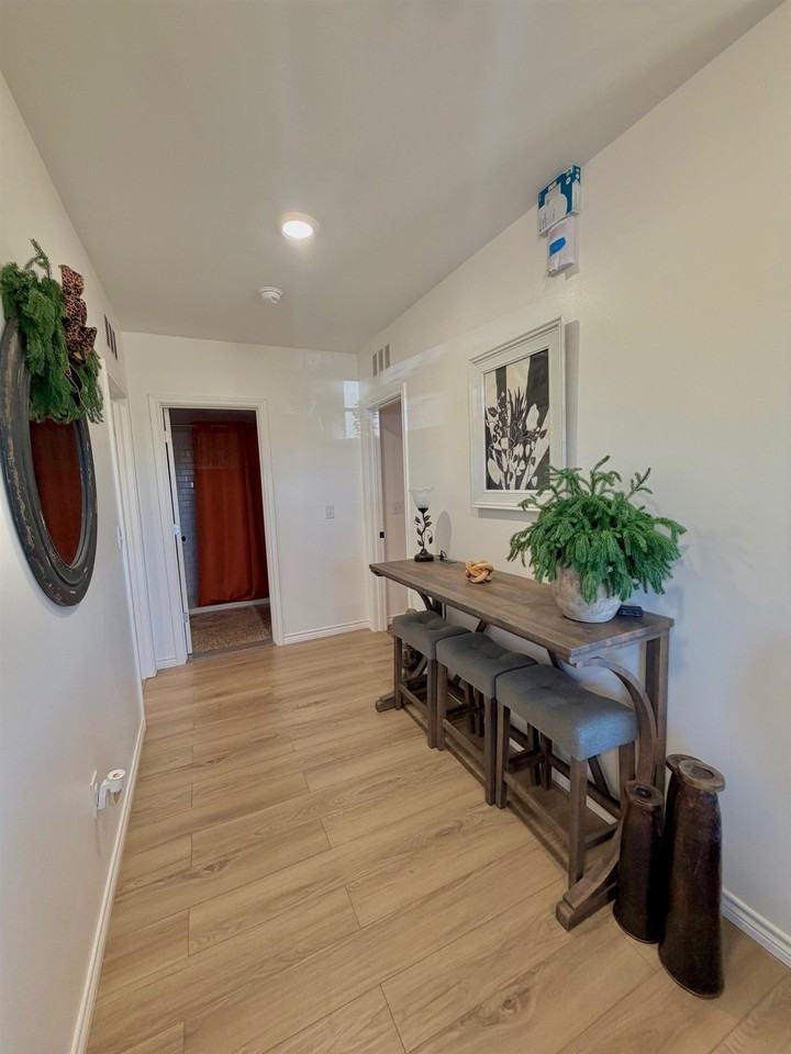 404 W Haynie St - Photo 2 of 18