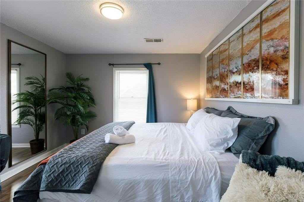 3929 Walnut St - Photo 7 of 20