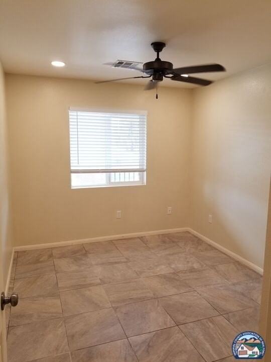 495 W Commercial Ave Apt 2 - Photo 6 of 7