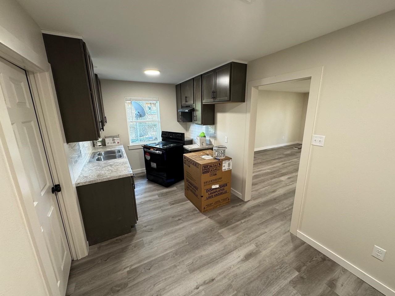 3506A Denson Dr - Photo 2 of 8