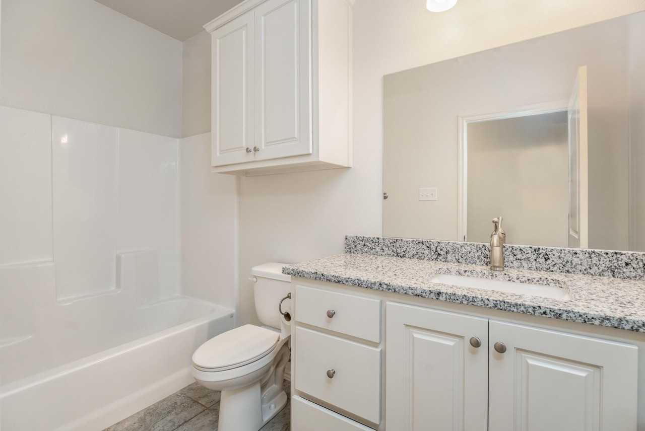 11623 Evanston Ave - Photo 5 of 13