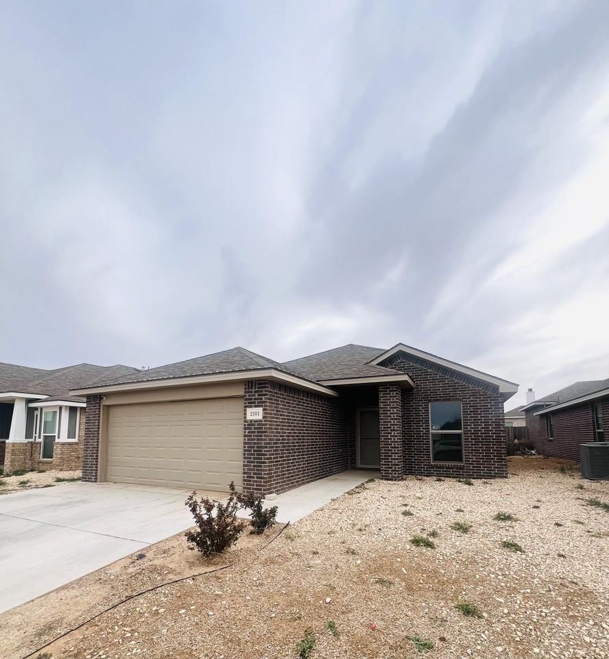 2101 Kirksey Ave - Photo 2 of 23