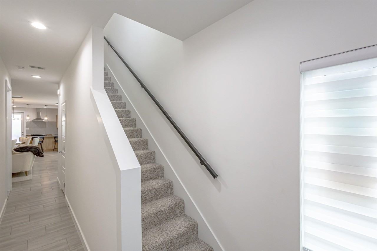 423 Deer Path Loop - Photo 5 of 35