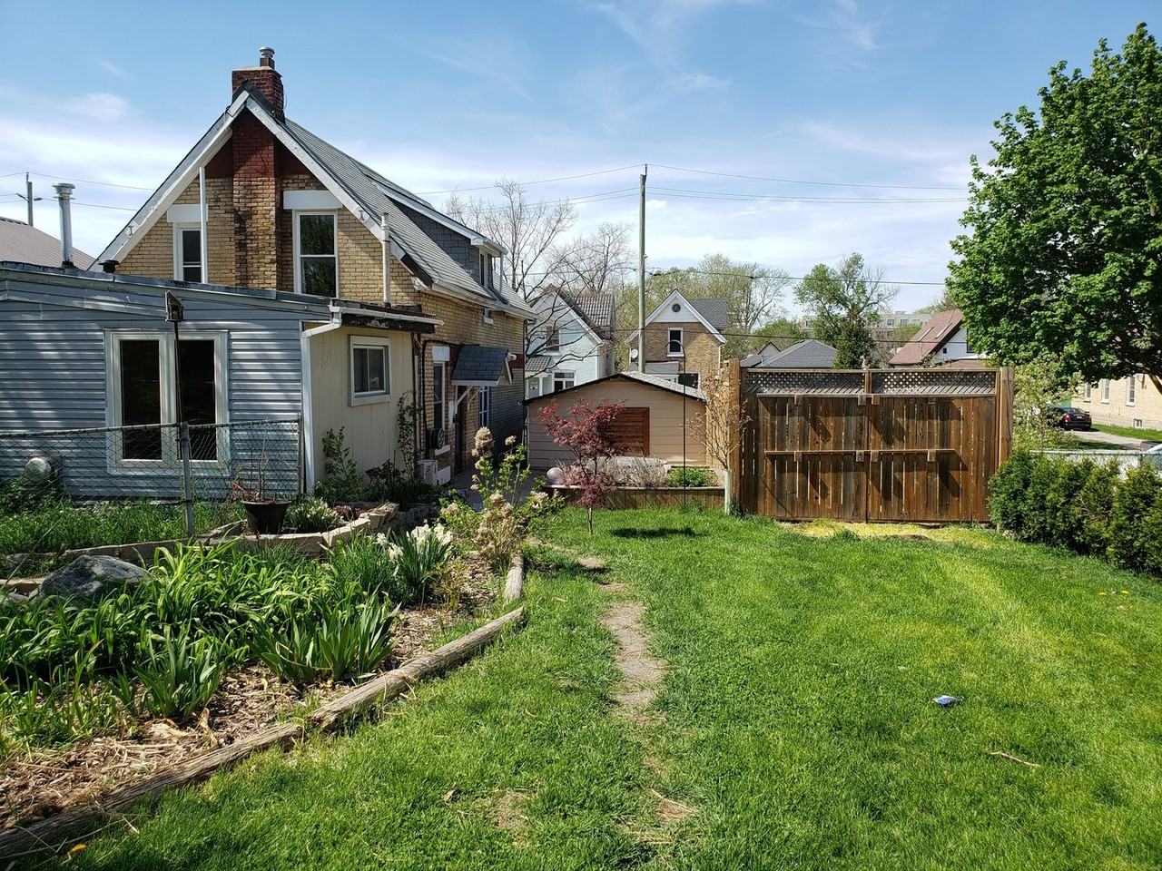 1029 York St - Photo 7 of 9