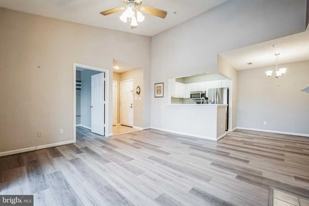 20281 Beechwood Ter - Photo 5 of 14