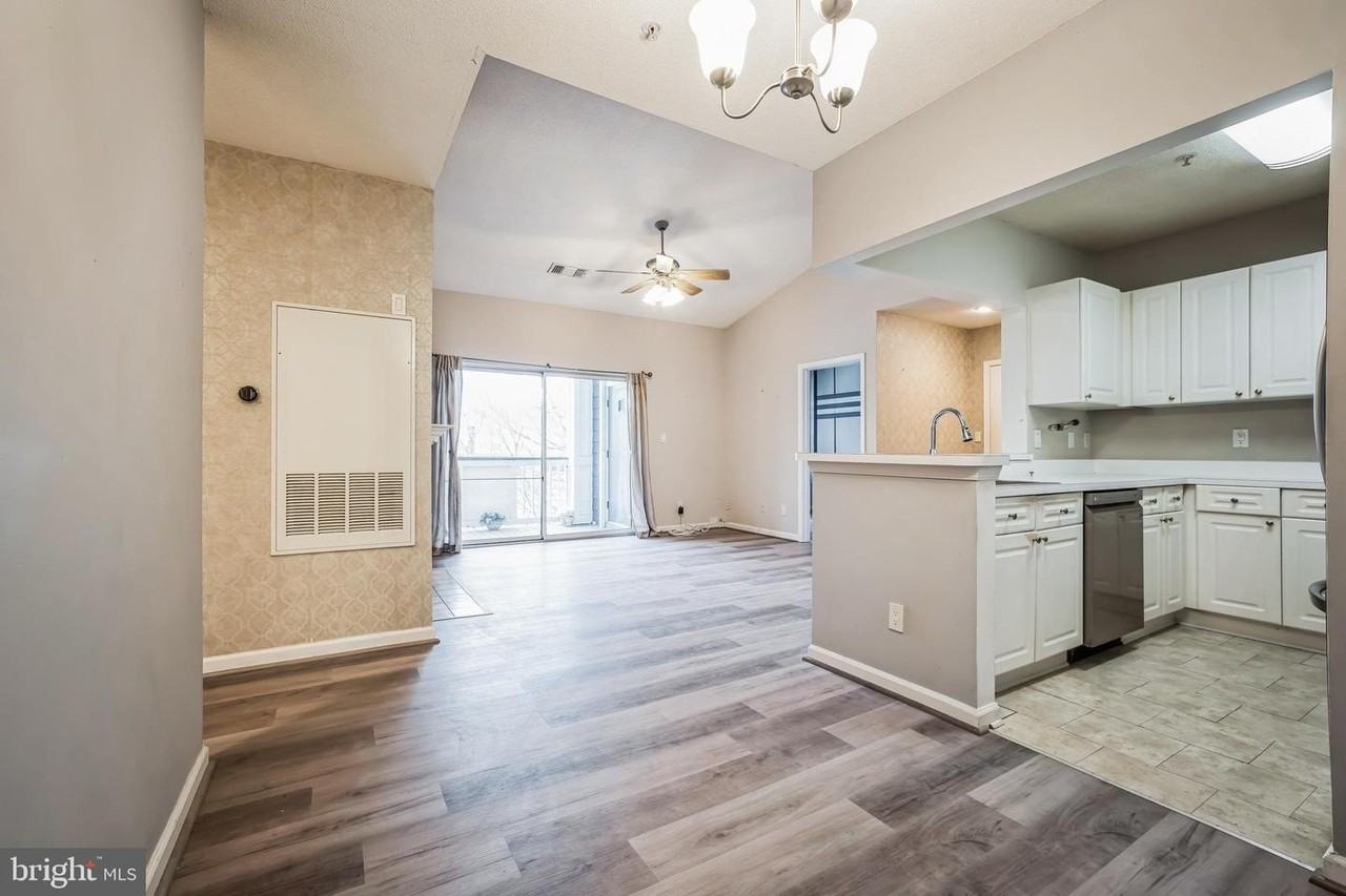 20281 Beechwood Ter - Photo 6 of 14