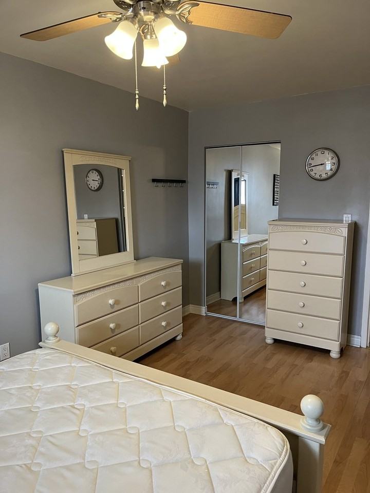 141 Catharine St S - Photo 5 of 7