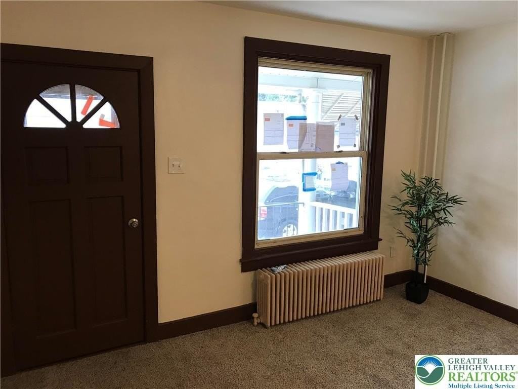 1509 S Albert St - Photo 2 of 18