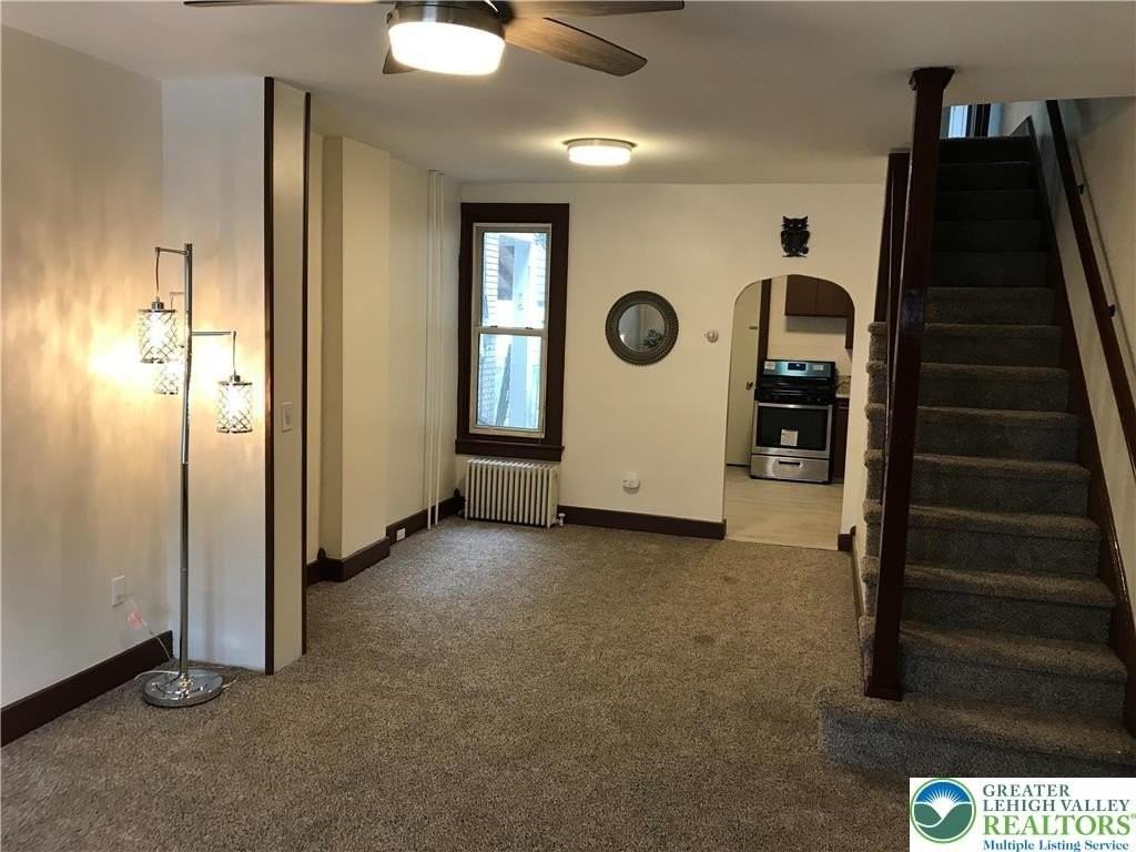 1509 S Albert St - Photo 4 of 18