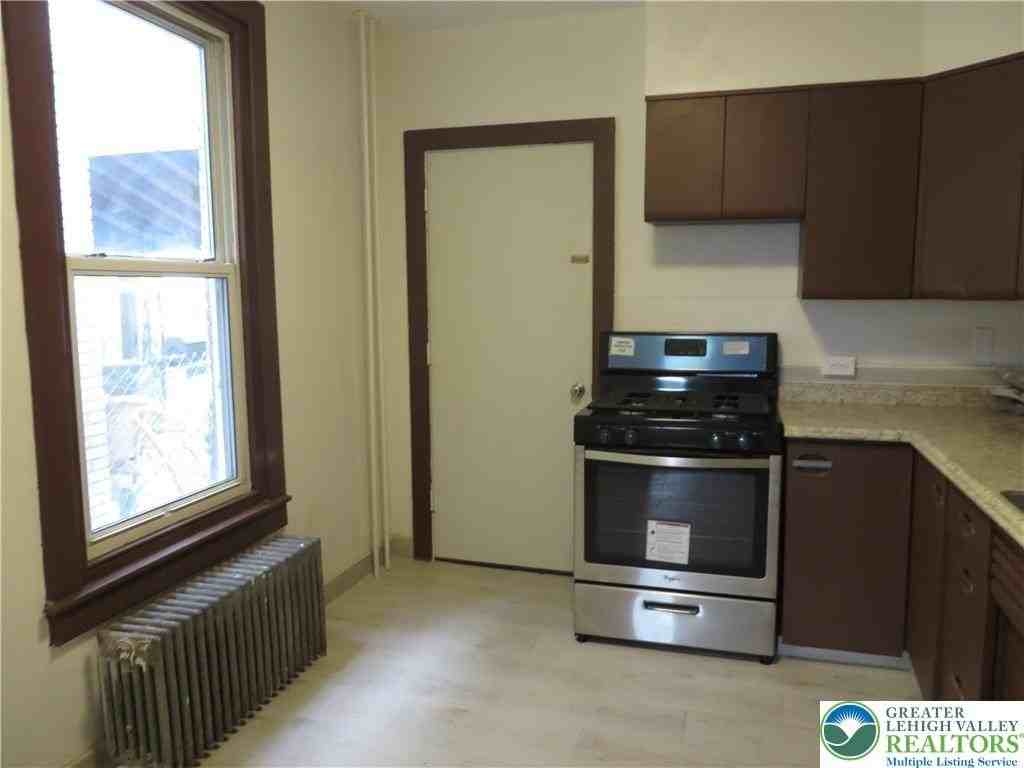 1509 S Albert St - Photo 7 of 18