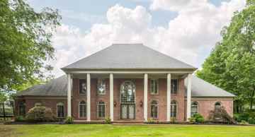 featured image of 415 S Yates Rd